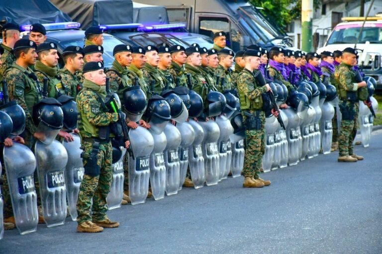 Megaoperativo policial en San Francisco Solano