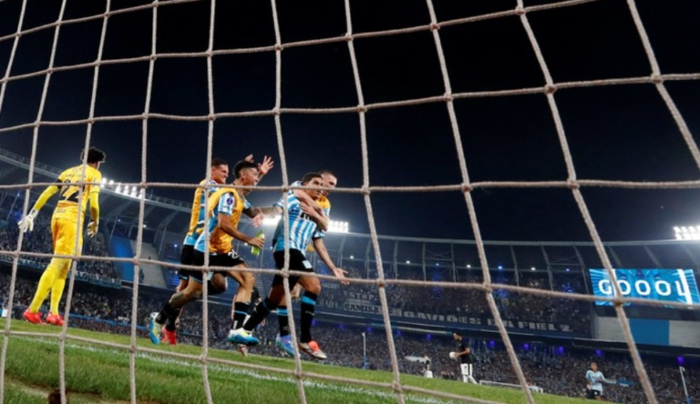 Racing ganó y enfrentará a Cruzeiro en la final de la Copa Sudamericana