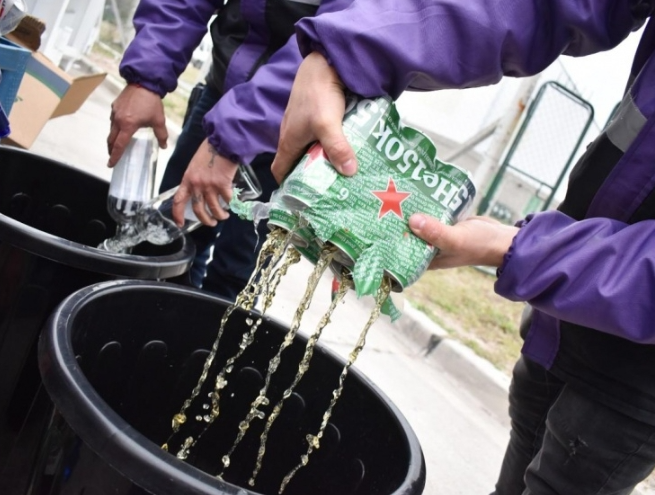 Quilmes Oeste :operativo de fiscalización y desnaturalización de bebidas secuestradas