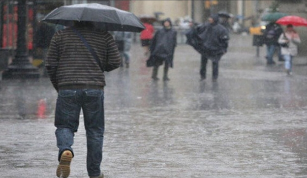 Lluvia sin descenso de temperatura en Ciudad de Buenos Aires: ¿cuándo se termina el calor?