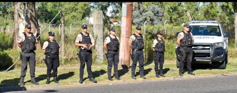 Fuerte operativo policial en Quilmes Oeste para reforzar la seguridad.