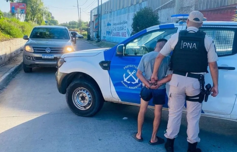 Tremenda persecución en Quilmes: Chocó a un patrullero y fue detenido