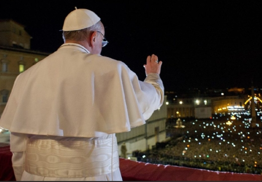 El papa Francisco en grave  estado.