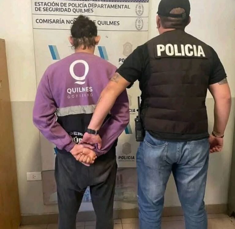 Detienen a un trabajador municipal por robar combustible de maquinaria vial