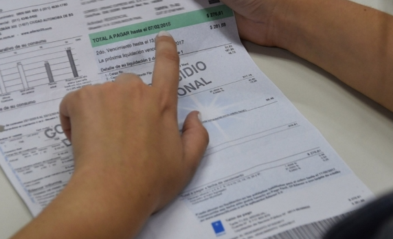 Servicios, alquileres, colectivos y prepagas: todas las subas que rigen desde abril