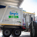 Servicios públicos:presentaron un nuevo camión de carga lateral y 300 contenedores