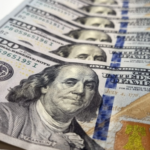 Baja el dólar blue: cuál es el nuevo precio que ahora prevén en las cuevas virtuales