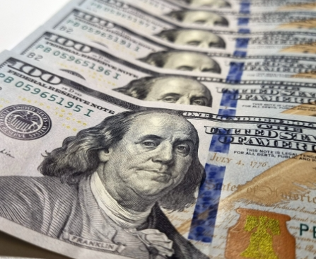 Baja el dólar blue: cuál es el nuevo precio que ahora prevén en las cuevas virtuales