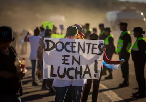 Paritarias:Kicillof acordó con los estatales , pero los docentes anuncian movilización para el jueves 22