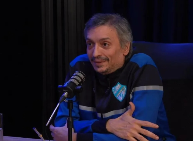 Luciendo una campera de «Los Mates», Maximo Kirchner habló de la detencion de su madre