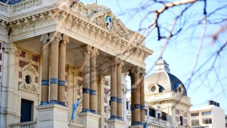 La Provincia confirmó que dará asueto este viernes por el Día del Trabajador Estatal